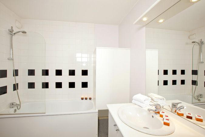 Salle de bain - Séjours & Affaires Lille Europe Salle de bain