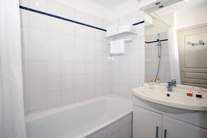 Salle de bain - Séjours & Affaires Park Lane Salle de bain